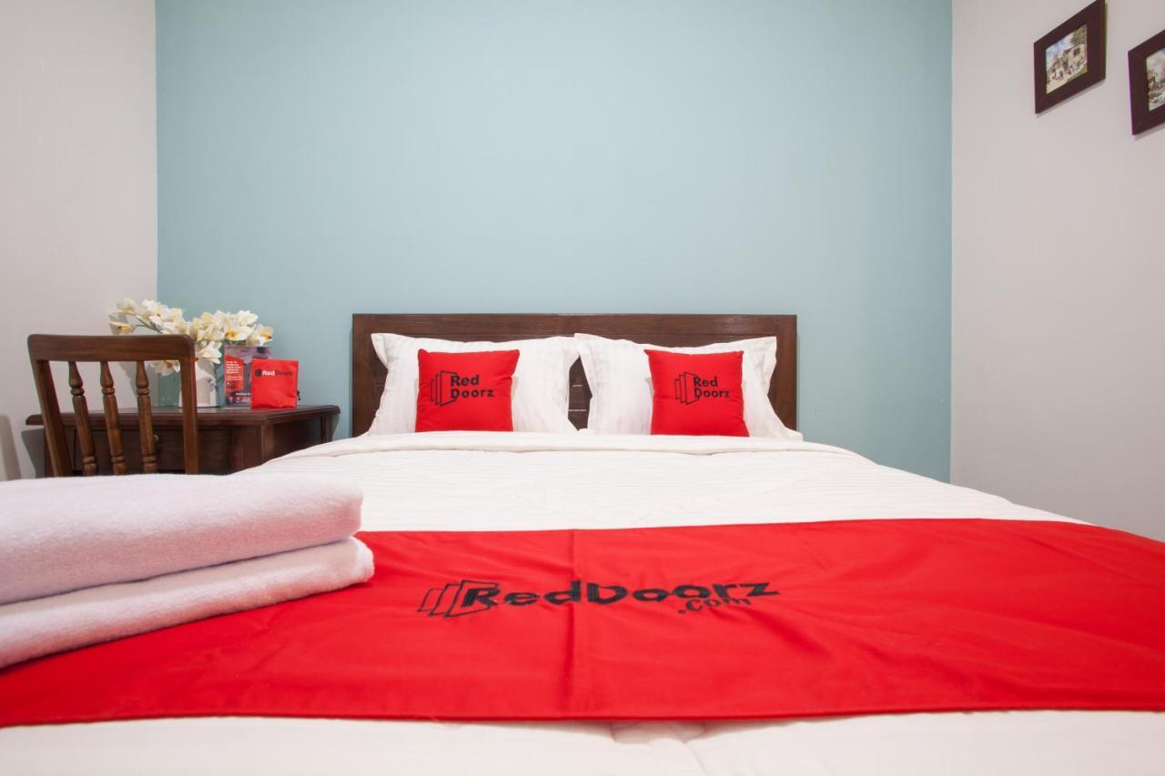 Reddoorz @ Wiyung 3 Hotel Surabaja Zewnętrze zdjęcie