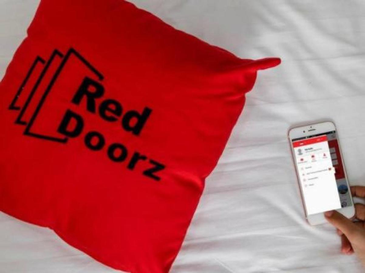 Reddoorz @ Wiyung 3 Hotel Surabaja Zewnętrze zdjęcie